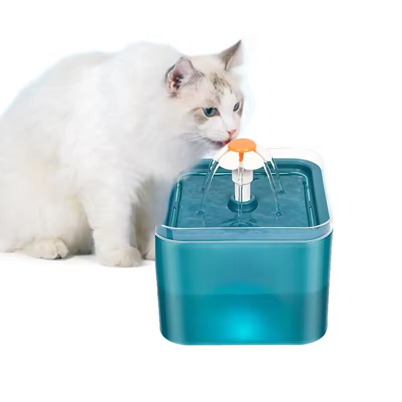  تصویر استفاده آبخوری اتوماتیک آفتاب گربه حجم 2 لیتر 